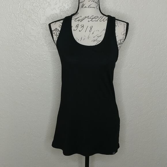 Under Armour Tops - Under Armour Tank Top Black